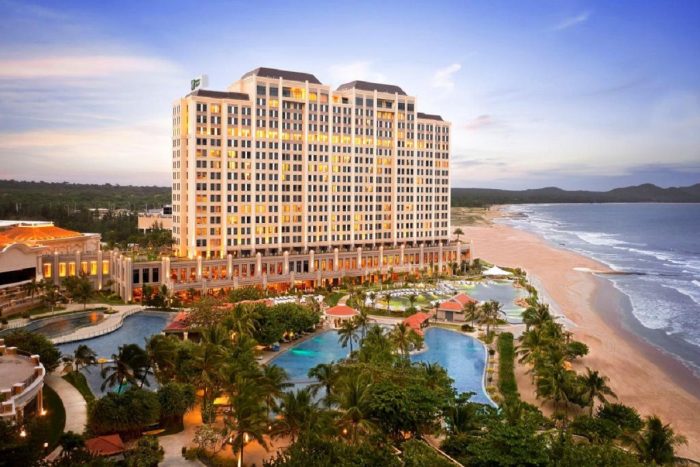Holiday Inn Resort Ho Tram Beach